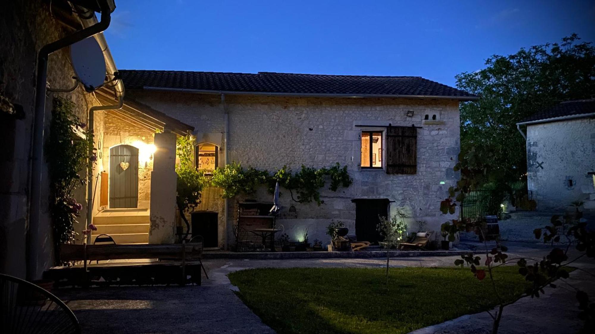Metairie Des Gacheries Champagne-et-Fontaine Buitenkant foto