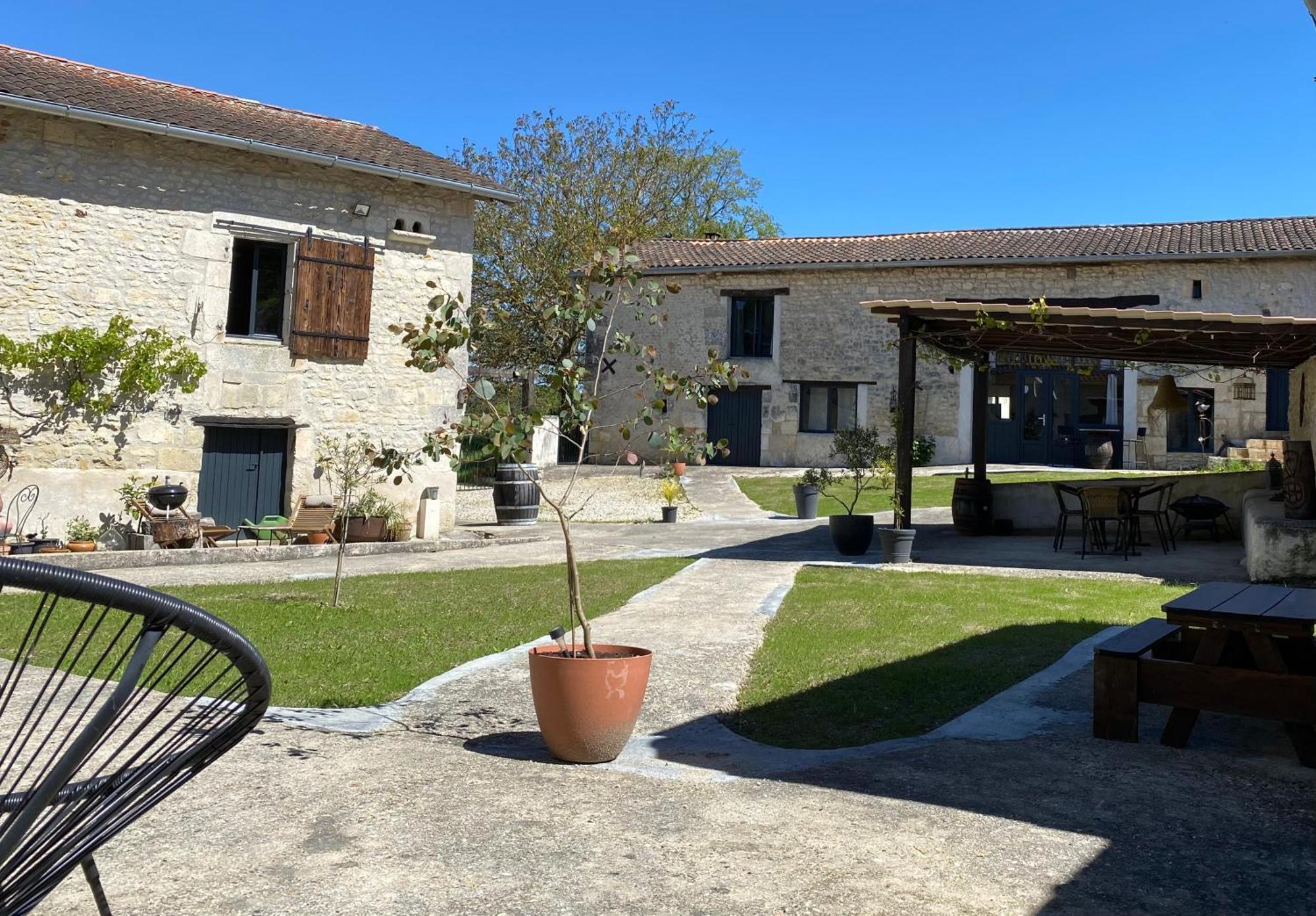 Metairie Des Gacheries Champagne-et-Fontaine Buitenkant foto